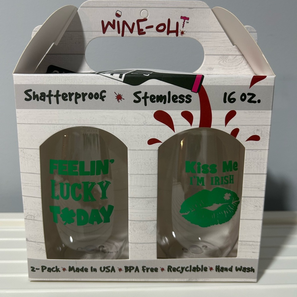 Kiss Me, I’m Irish; Feelin’ Lucky Today Plastic Stemless Wine Glass